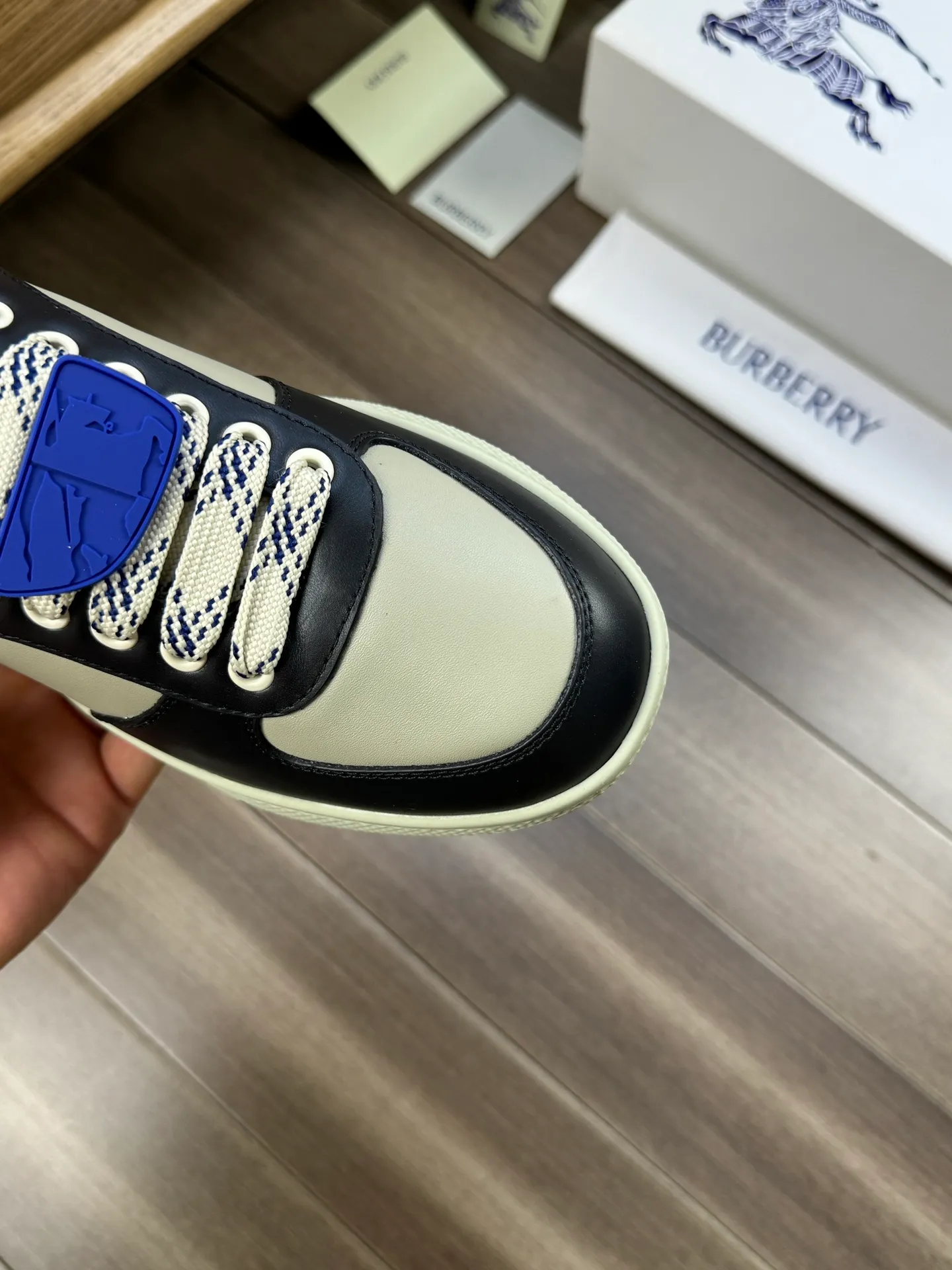 P420 [BURBERRY] Burberry - Upper: imported 🔝 Napa calfskin, tongue brand cloth label - Inner lining: canvas lining - Outsole: rubber; two-color molded outsole - Super high quality control, fine workmanship: highlighted (high-end, extravagance, grade) -Size: 38-44 (Male 45, can be customized)